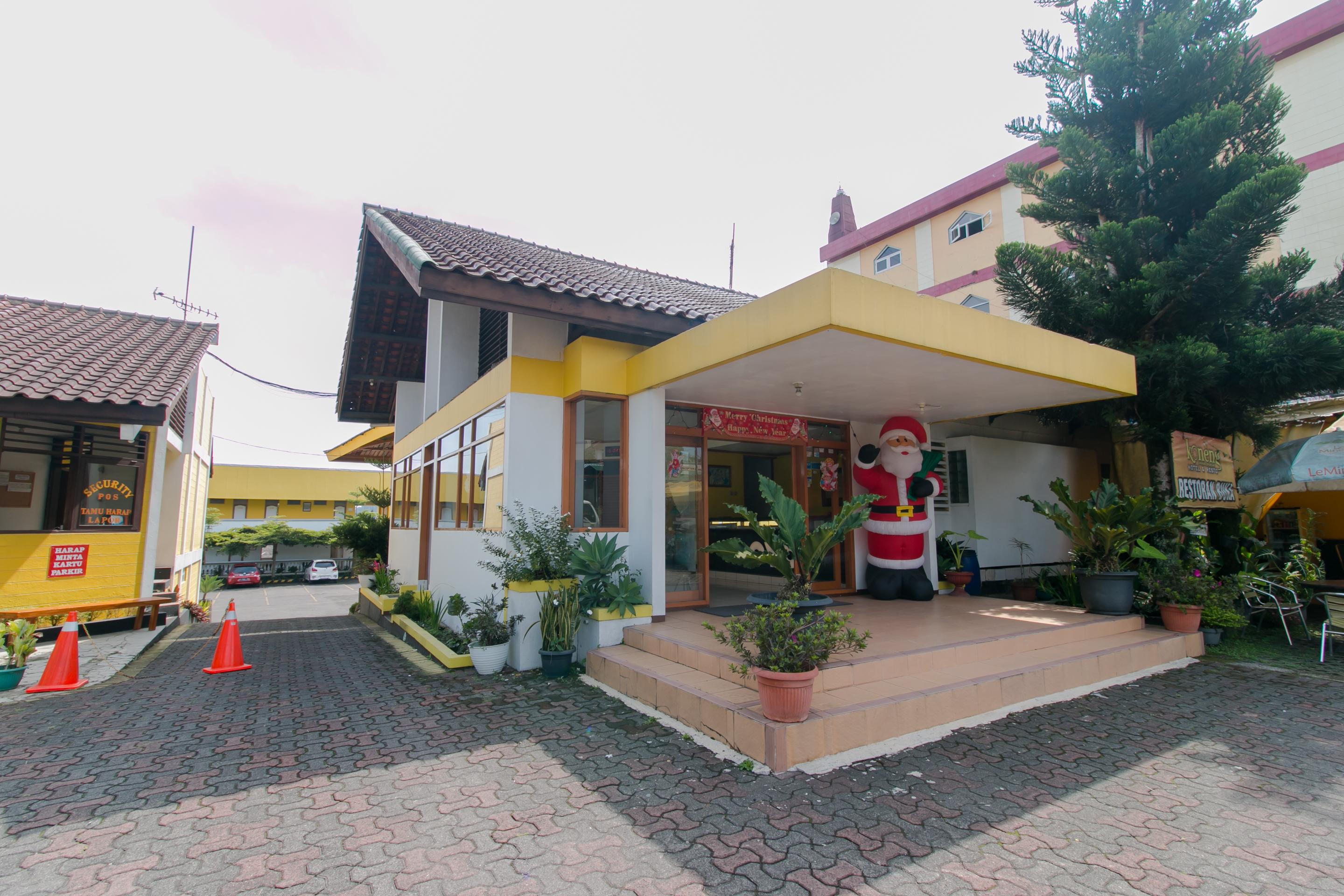 Oyo 1996 Koneng Hotel Cibodas Eksteriør billede