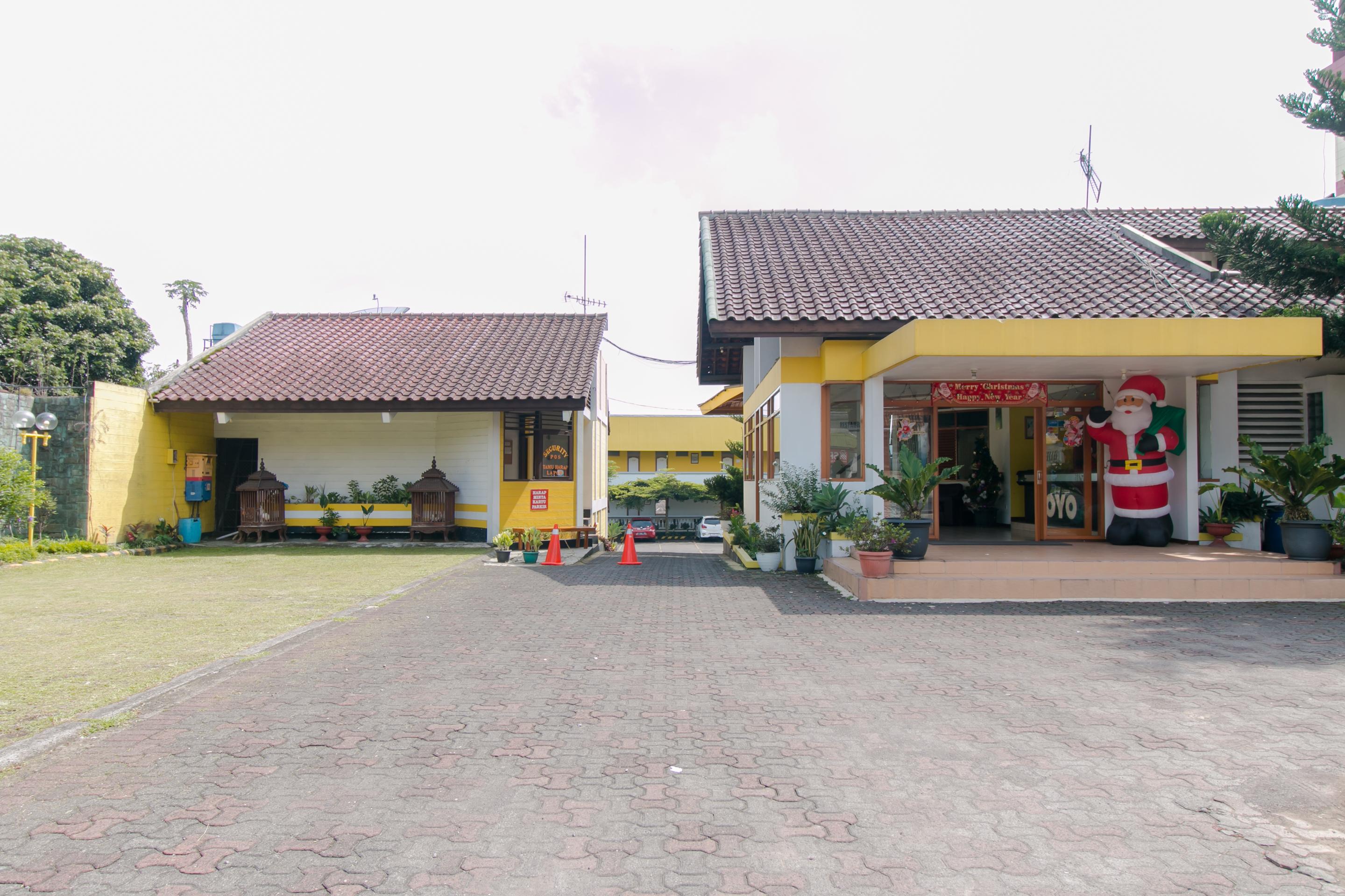 Oyo 1996 Koneng Hotel Cibodas Eksteriør billede